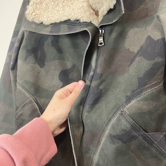 Anthropologie Marrakech Camo Sherpa Collar Moto Jacket - Picture 8 of 11
